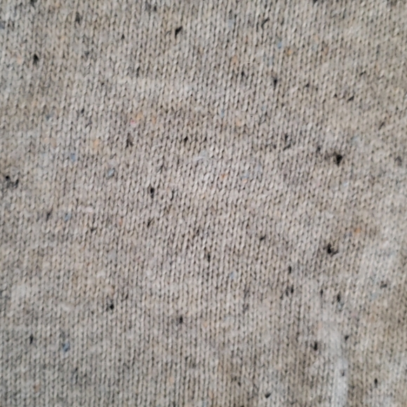 Wool blend sweater. Size medium - Picture 3 of 6